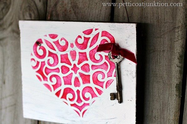 How-to-stencil-a-heart-Petticoat-Junktion-craft-project_thumb