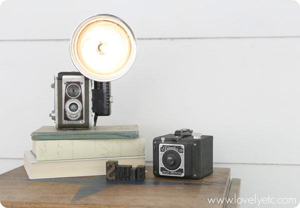 DIY-vintage-camera-lamp-you-can-totally-make-this_thumb