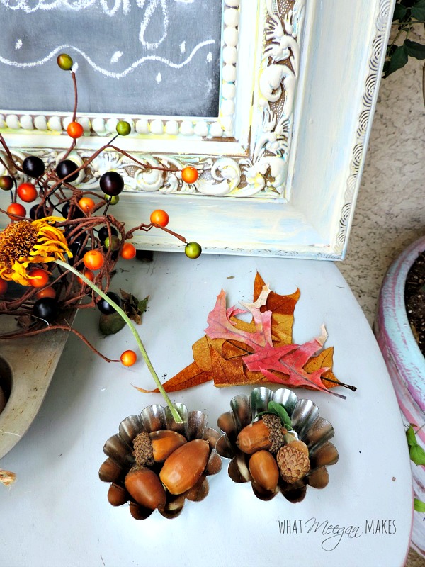 Porch-Fall-Tart-Pans-Filled-with-Acorns
