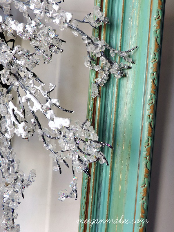 Framed Winter Wreath Details