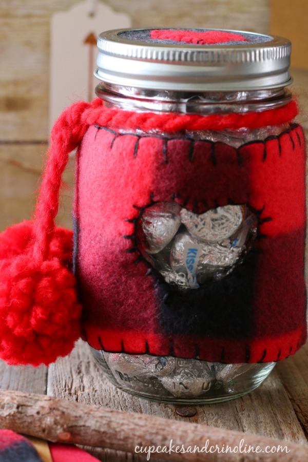 Valentines-Day-mason-jar-cozy-in-buffalo-check-cupcakesandcrinoline.com_