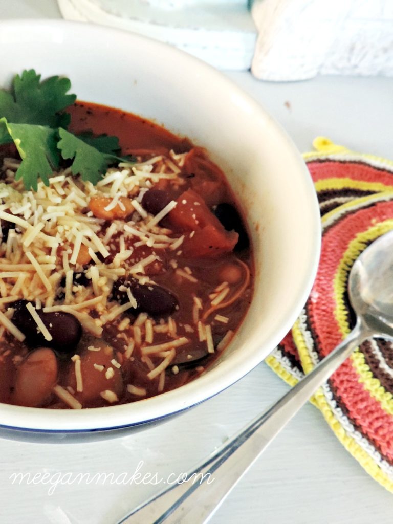 slow-cooker-spicy-bean-soup-recipe-from-meeganmakes-com